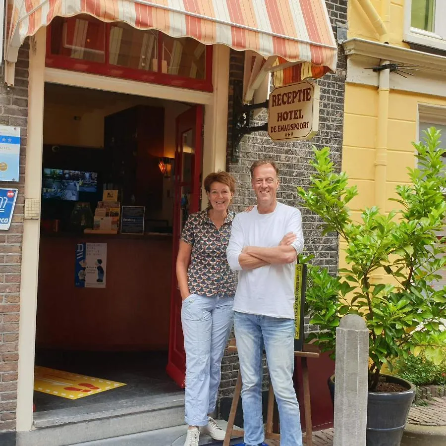 Hotel De Emauspoort Delft 3*,